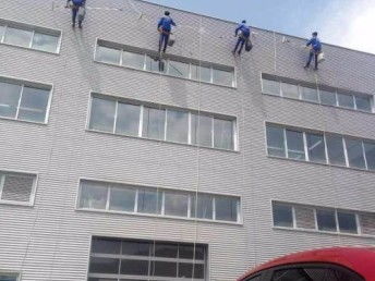 南京秦淮专业保洁清洗服务 地毯、外墙与开荒保洁全方位解决方案